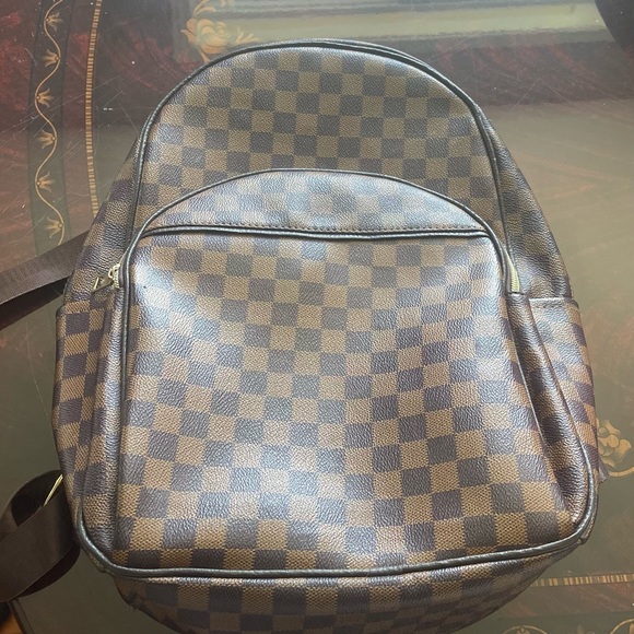 Medium backpack with pattern - Picture 2 of 2